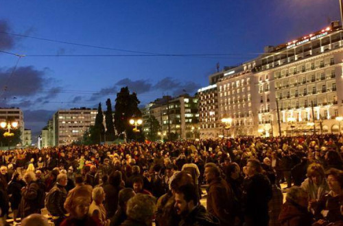 Manifestação foi convocada nas redes sociais. Foto left.gr
