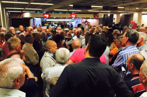 Protesto dos reformados na estação Marquês de Pombal. Foto de Sara Gligó, retirado do Facebook da CT do Metro de Lisboa