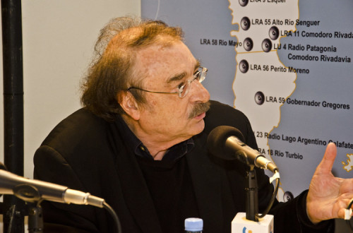 Ignacio Ramonet em 2014 em entrevista ao MICSur. Foto de Fotos: Romina Santarelli / Ministerio de Cultura de la Nación Argentina/Flickr.