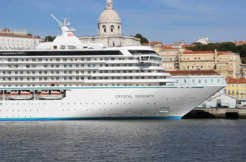 Navio de cruzeiro em Lisboa