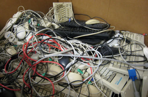 Lixo eletrónico. Foto de JohnJMatlock/Flickr.
