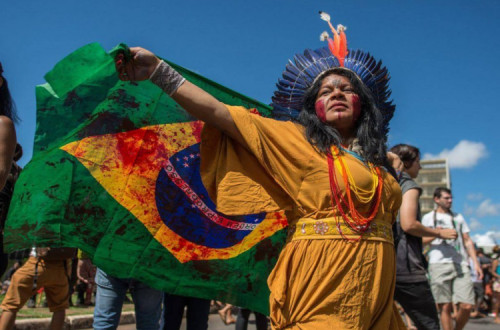 Sônia Bone Guajajara, Coordenadora Execuva da Articulação dos Povos Indígenas do Brasil (APIB), durante o Acampamento Terra Livre 2019. Foto: APIB 