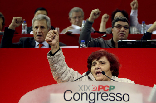 Odete Santos no XIX Congresso do PCP. Foto de TIAGO PETINGA/LUSA.