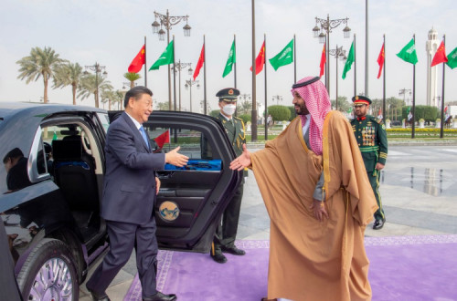 Xi Jinping com Mohammed bin Salman em Riade no fim de 2022.
