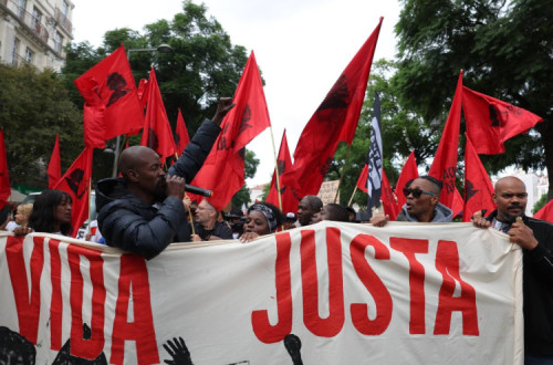 Frente da manifestação Vida Justa este sábado em Lisboa
