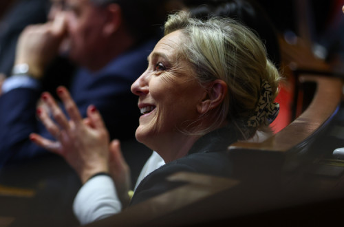Marine Le Pen durante o debate sobre a lei da imigração. Foto de Mohammed Badra/EPA/Lusa.