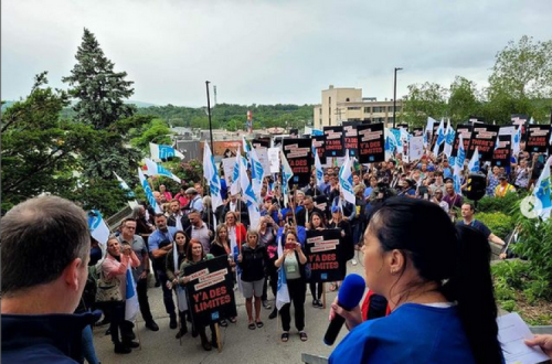 Manifestação de trabalhadores da saúde do Quebec. Foto de fiqsante/Instagram.