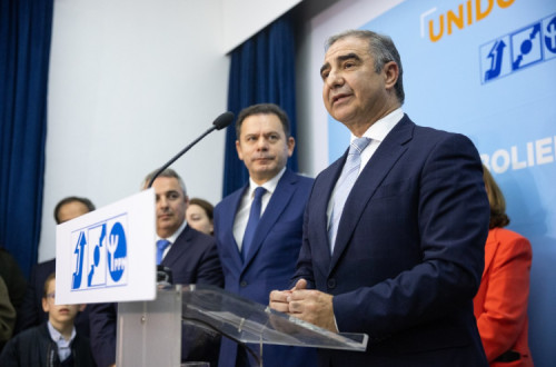 José Manuel Bolieiro e Luís Montenegro na noite eleitoral de domingo.