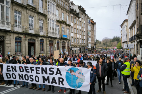 Manifestação deste domingo em Santiago de Compostela. Foto de @galizaCIG/Twitter.