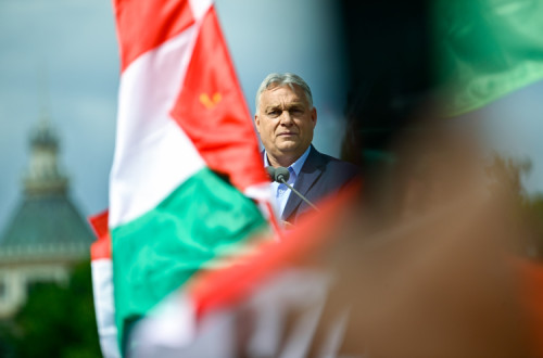 Orbán em comício de campanha