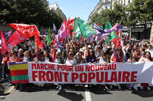 Manifestação feminista este domingo em Paris.
