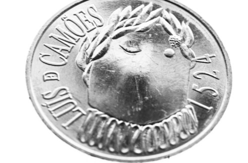 No ano de comemoração do 5º centenário do seu nascimento, a polémica começou por ser sobre a falta de iniciativas, para agora ser sobre uma moeda comemorativa, baseada num busto de José Aurélio que está no parlamento, desde os anos 90