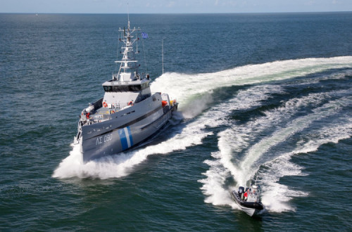 Barcos da guarda costeira grega