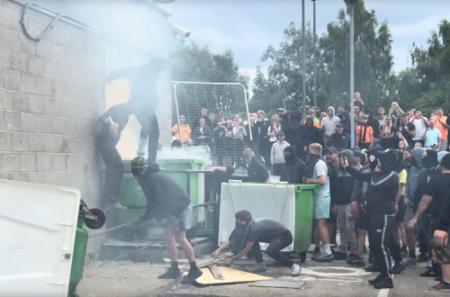Distúrbios da extrema-direita em Rotherham no domingo.