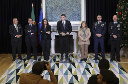 Luís Montenegro fala aos jornalistas após ter reunido com as ministras da Justiça, Rita Alarcão Júdice e da Administração Interna, Margarida Blasco e com as chefias da Polícia Judiciária, Polícia de Segurança Pública e Guarda Nacional Republicana. 