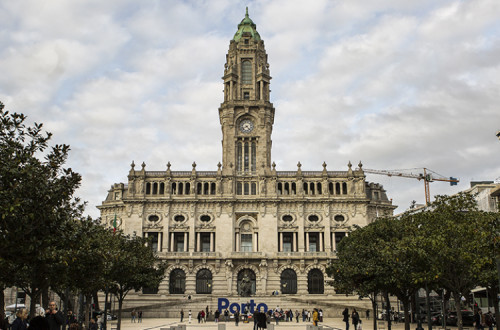 Edifício Paços do Conselho, sede da assembleia municipal.