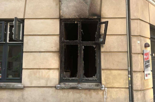 Sede da Global Aktion incendiada com  coctails molotov