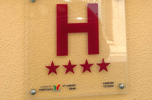 Placa de hotel em Lisboa.