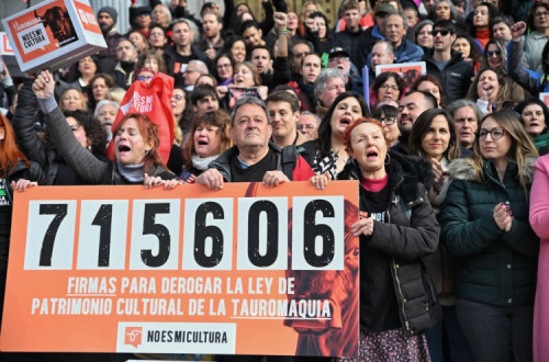 Entrega da Iniciativa Legislativa Popular sobre tauromaquia.