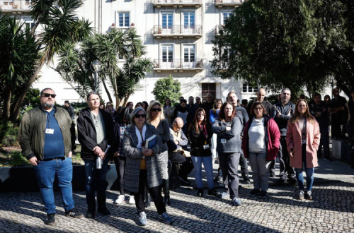 Concentração de trabalhadores em frente à Casa da Moeda, em Lisboa.