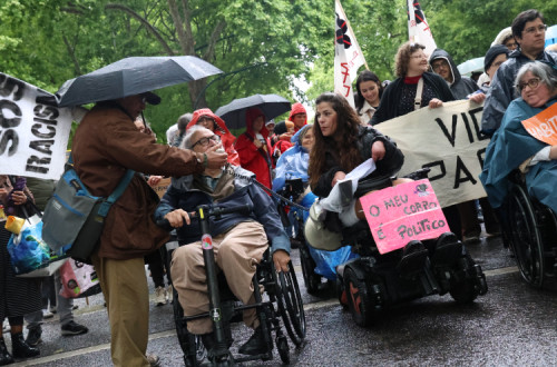Manifestação por uma Vida Independente