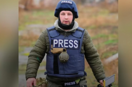 Pavlo Borysko, jornalista ucraniano atingido por um bombardeamento russo.