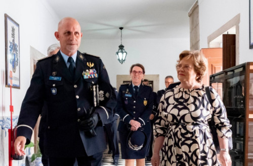 O Diretor Nacional da PSP Lúís Carrilho e a ministra da Administração Interna Maria Lúcia Amaral. 