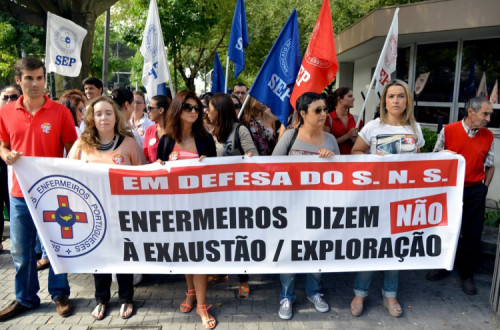 Enfermeiros em protesto.