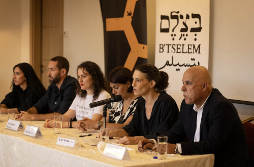 Conferência de imprensa da B’Tselem em que reconhece que se passa em Gaza um genocídio.