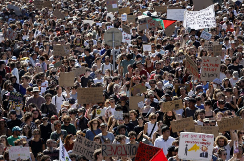 Manifestação do movimento do bloqueio em Montpellier. 