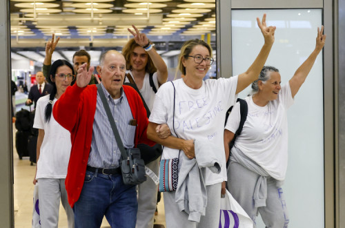 Ativistas espanhóis da flotilha para Gaza chegam ao seu país.
