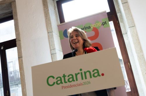 Catarina Martins apresenta candidatura presidencial.