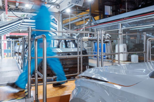 linha de montagem automóvel