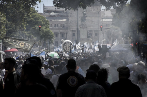 Manifestação da greve geral desta quinta-feira na Argentina. 