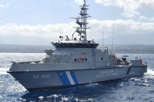 navio da Guarda Costeira grega