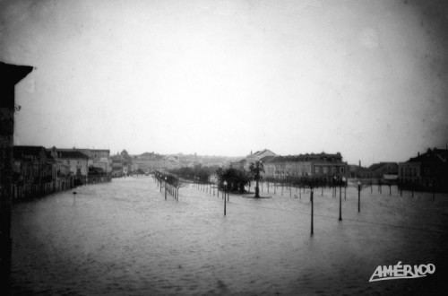 Ciclone que assolou Setúbal - Avenida Luísa Todi, lado nascente, inundada 15 de fevereiro de 1941