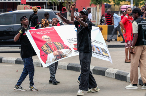 Manifestantes em Luanda