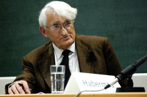 Jürgen Habermas em 2008 num debate na Escola de Filosofia de Munique