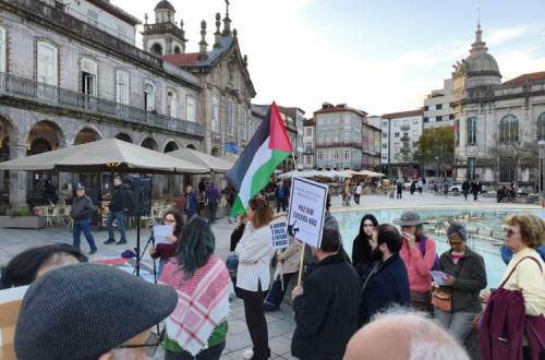 Concentração em Braga contra a guerra