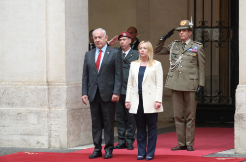 Benjamin Netanyahu com Giorgia Meloni em Roma, março de 2023