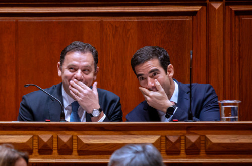 Luís Montenegro e Leitão Amaro.