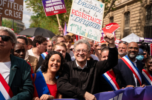 Jean-Luc Mélenchon com dirigentes da França Insubmissa na manifestação do 1º de Maio. 