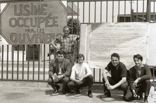 Trabalhadores à porta de fábrica ocupada no sul de França