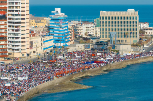 Manifestação de 1 de Maio de 2026 em frente à Embaixada dos Estados Unidos em Havana.