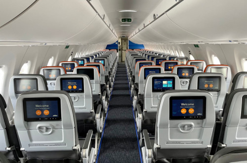 interior de avião comercial