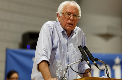 Bernie Sanders tem o apoio esmagador dos jovens. Foto de Michael Vadon