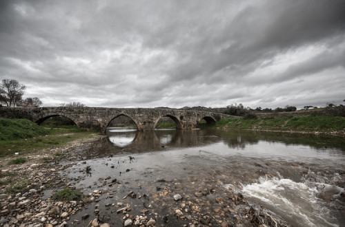 Ponte Velha sobre o rio Ponsul. Idanha-a-Velha.