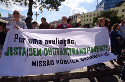 Faixa do Missão Pública Organizada na manifestação do Dia do Trabalhador, em Lisboa, no ano de 2018