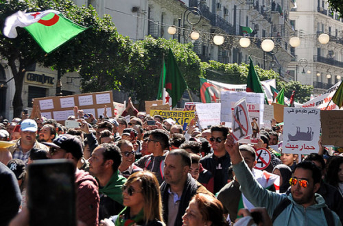 Manifestação em Argel. 
