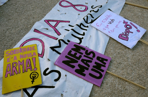 A UMAR defende ainda que "do ponto de vista da saúde pública, de forma a proteger e também por estarmos perante um crime público, é imperioso tirar imediatamente o agressor da residência"